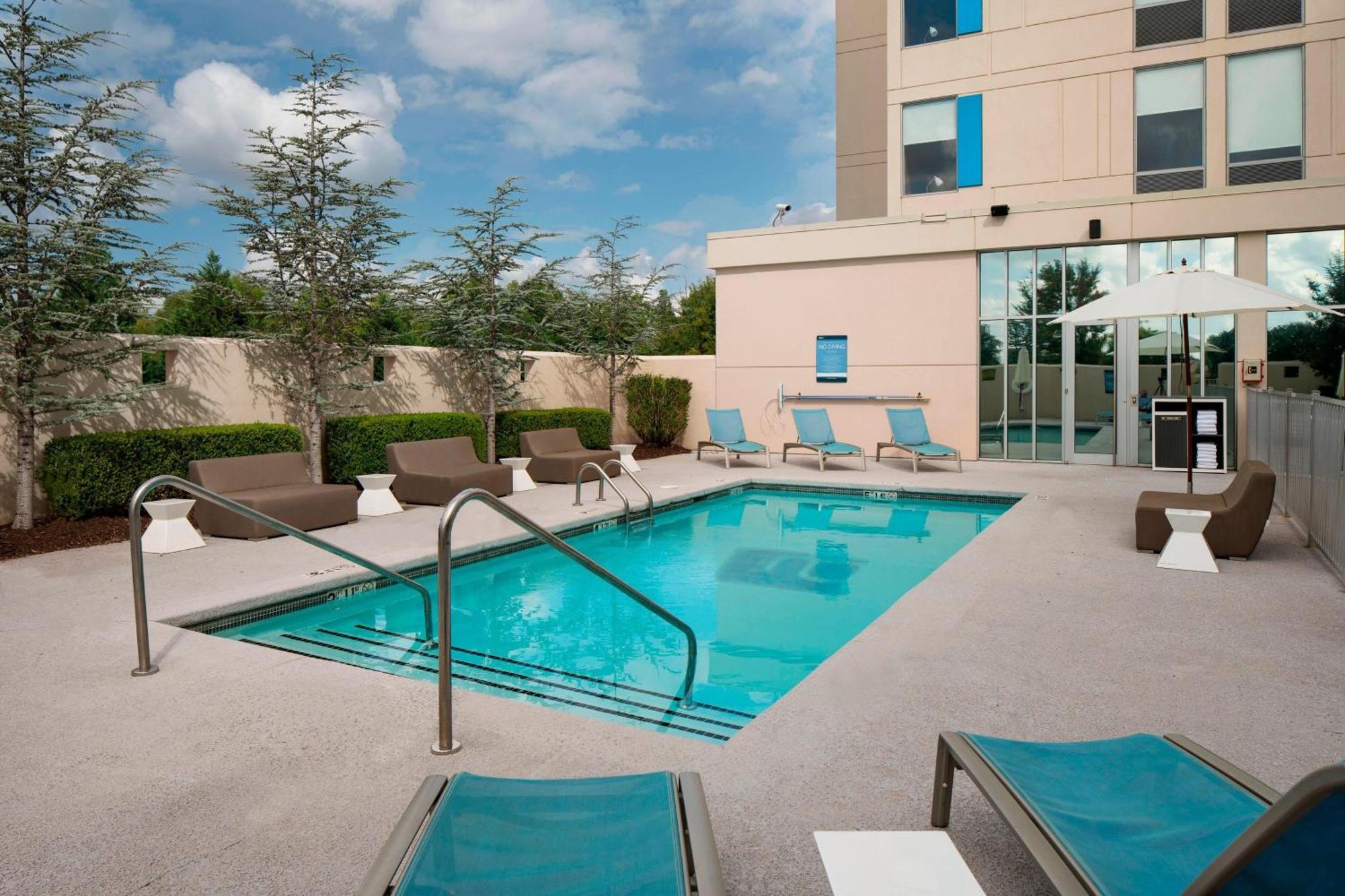 Aloft Hotel Rogers Bentonville Exterior foto
